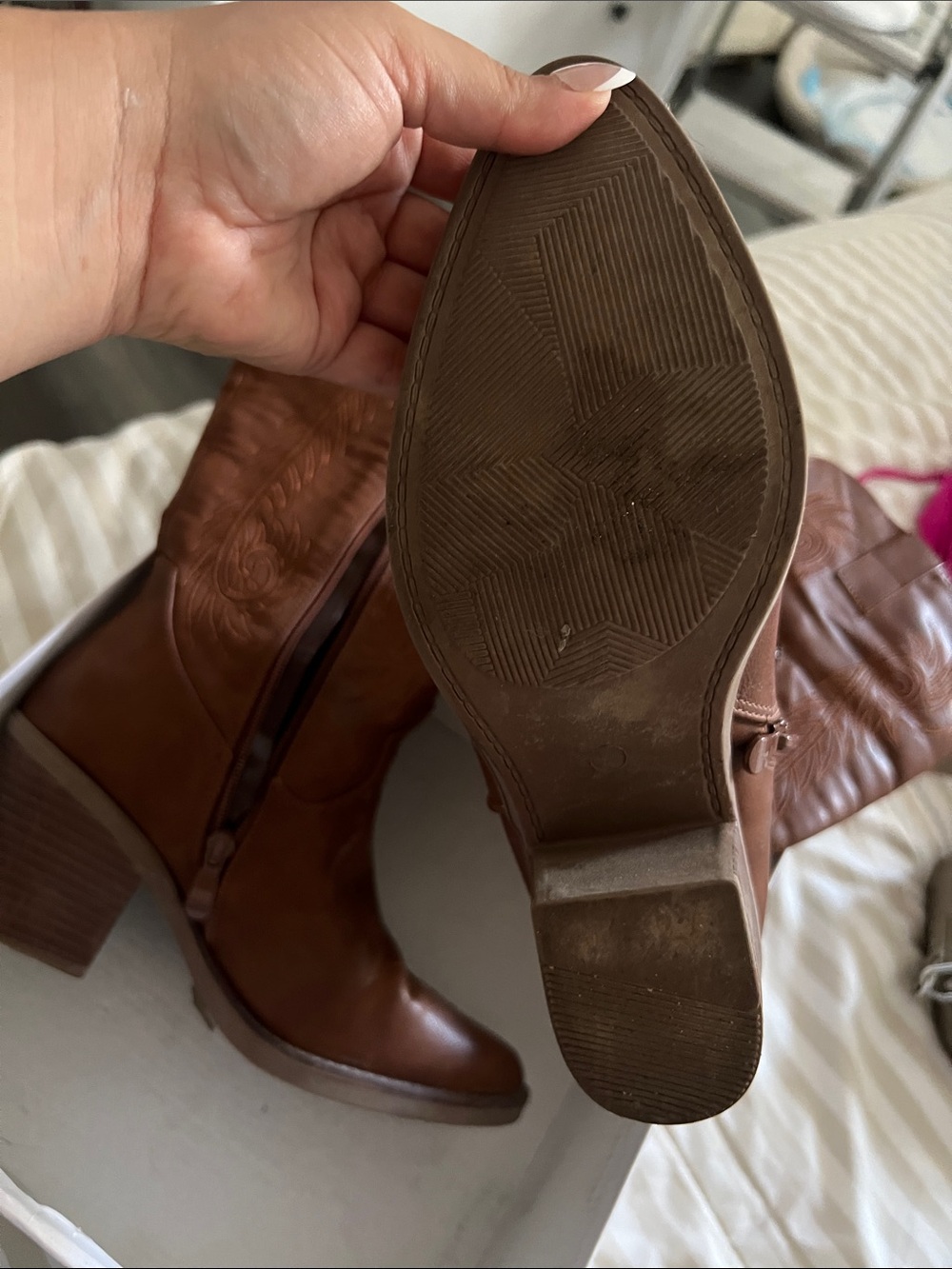 Brown Western Embroidered Leather Cowboy Boots - Picture 3 of 3